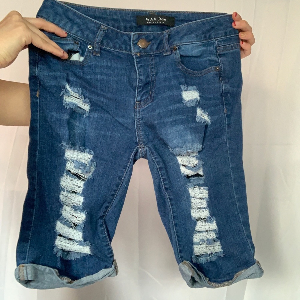 Women’s Ripped Capri Jean shorts